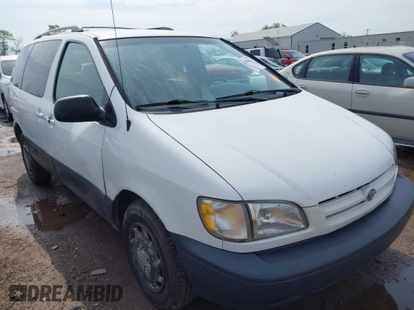 2000 Toyota Sienna LE with VIN 4T3ZF13C2YU315407, listed as a IAAI auction lot 42135146 with 268,622 mi miles and . Bid and sale history available at DreamBid. Image 1.