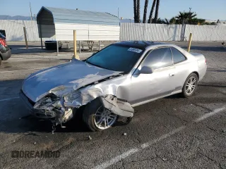 2000 Honda Prelude with VIN JHMBB6147YC009469, listed as a Copart auction lot 41892395 with 269,033 mi miles and Salvage Title. Bid and sale history available at DreamBid. Image 1.