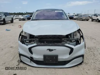 2022 Ford Mustang Mach-E Premium z VIN 3FMTK3R7XNMA02203, wystawiony jako Copart lot #53038625 z przebiegiem 38 778 mil mil oraz Szkoda całkowita • Salvage title. Historia ofert i sprzedaży dostępna na DreamBid. Obrazek 5.
