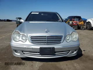2007 Mercedes-Benz C 280 Luxury z VIN WDBRF92H27F912549, wystawiony jako Copart lot #53465645 z przebiegiem 111 276 mil mil oraz Szkoda całkowita • Salvage title. Historia ofert i sprzedaży dostępna na DreamBid. Obrazek 5.