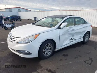 2014 Hyundai Sonata SE with VIN 5NPEC4AC5EH880717, listed as a IAAI auction lot 41275243 with 145,577 mi miles and . Bid and sale history available at DreamBid. Image 2.