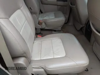2004 Ford Expedition Eddie Bauer z VIN 1FMFU17L94LB14843, wystawiony jako IAAI lot #41379781 z przebiegiem 256 283 mil mil oraz . Historia ofert i sprzedaży dostępna na DreamBid. Obrazek 8.