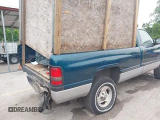 1999 Dodge 1500 z VIN 1B7HF16Z6XS286934, wystawiony jako IAAI lot #42331463 z przebiegiem 115 595 mil mil oraz . Historia ofert i sprzedaży dostępna na DreamBid. Obrazek 18.