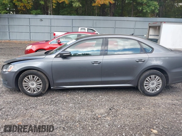 2015 Volkswagen Passat Limited Edition Edition с VIN 1VWAT7A39FC094736, выставлен на аукционе IAAI как лот 40483449 с пробегом 97 449 миль миль и . История ставок и продаж доступна на DreamBid. Изображение 14.