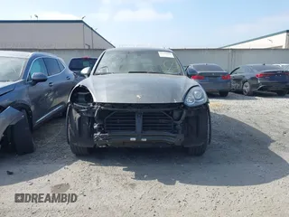 2016 Porsche Cayenne with VIN WP1AA2A21GKA15990, listed as a IAAI auction lot 41978980 with 141,738 mi miles. Bid and sale history available at carsss.com. Image 13.