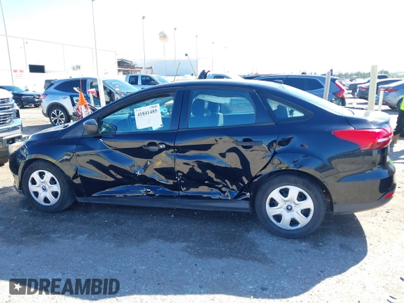 2018 Ford Focus S with VIN 1FADP3E29JL259004, listed as a IAAI auction lot 41841485 with 77,567 mi miles. Bid and sale history available at carsss.com. Image 14.