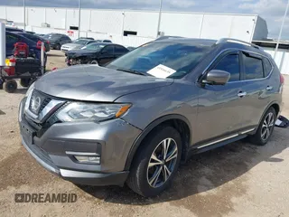 2017 Nissan Rogue SL z VIN 5N1AT2MT0HC881736, wystawiony jako IAAI lot #41506635 z przebiegiem 136 389 mil mil oraz . Historia ofert i sprzedaży dostępna na DreamBid. Obrazek 2.