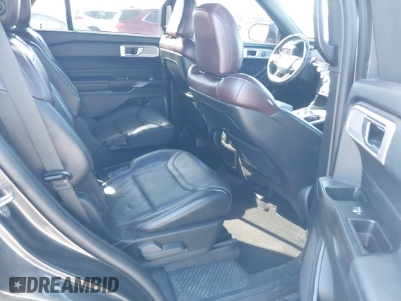 2020 Ford Explorer Platinum with VIN 1FM5K8HC4LGA48685, listed as a IAAI auction lot 41343225 with 55,459 mi miles. Bid and sale history available at carsss.com. Image 8.