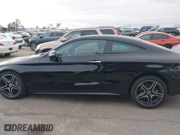 2020 Mercedes-Benz C 300 with VIN W1KWJ8DB7LF985843, listed as a IAAI auction lot 41484590 with 22,561 mi miles and . Bid and sale history available at DreamBid. Image 15.