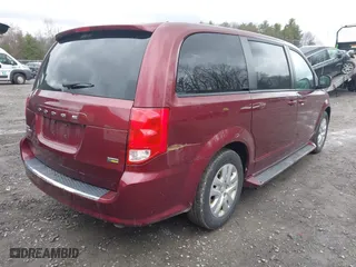 2018 Dodge Grand Caravan SE with VIN 2C4RDGBG2JR337890, listed as a IAAI auction lot 41967253 with 117,564 mi miles. Bid and sale history available at carsss.com. Image 4.