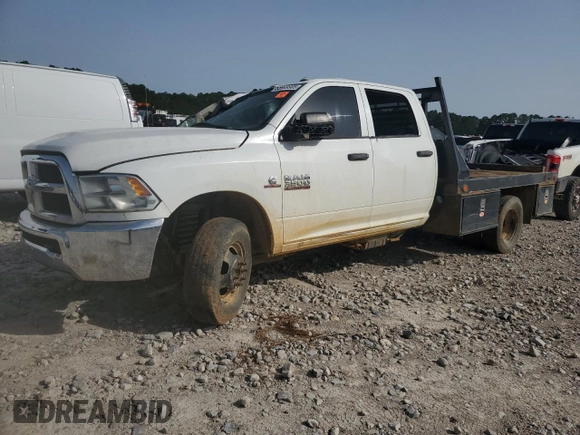 2018 Ram 3500 Tradesman z VIN 3C7WRTCL1JG211117, wystawiony jako Copart lot #55949905 z przebiegiem 137 640 mil mil oraz Szkoda całkowita • Salvage title. Historia ofert i sprzedaży dostępna na DreamBid. Obrazek 1.