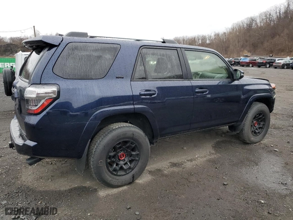 2024 Toyota 4Runner SR5 Premium with VIN JTENU5JR3R6251766, listed as a Copart auction lot 50371375 with 5,222 mi miles and Salvage Title. Bid and sale history available at carsss.com. Image 3.