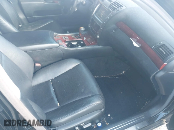 2009 Lexus LS 460 с VIN JTHCL46F895001922, выставлен на аукционе IAAI как лот 42273978 с пробегом Не указан миль и . История ставок и продаж доступна на DreamBid. Изображение 5.