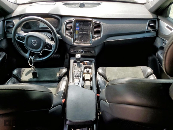 2017 Volvo XC90 R-Design with VIN YV4A22PM7H1133019, listed as a Copart auction lot 49895195 with 105,398 mi miles and Salvage title. Bid and sale history available at DreamBid. Image 8.
