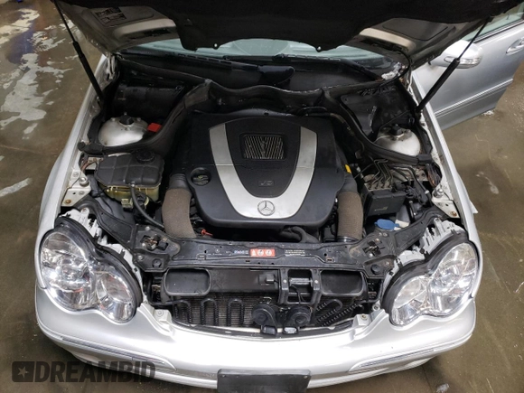2006 Mercedes-Benz C 280 Luxury with VIN WDBRF92H16F762884, listed as a Copart auction lot 44983775 with 152,179 mi miles and Salvage Title. Bid and sale history available at DreamBid. Image 11.