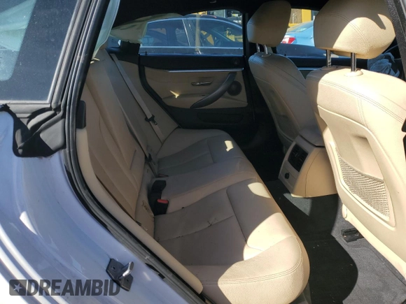 2019 BMW 4 Series 430i z VIN WBA4J1C50KBM16310, wystawiony jako Copart lot #46439995 z przebiegiem 67 030 mil mil oraz Szkody całkowita. Historia ofert i sprzedaży dostępna na DreamBid. Obrazek 10.