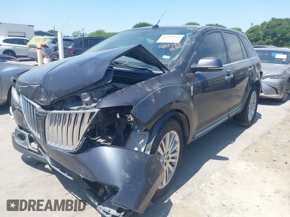 2014 Lincoln MKX with VIN 2LMDJ6JK8EBL13191, listed as a IAAI auction lot 42023811 with 212,793 mi miles. Bid and sale history available at carsss.com. Image 18.