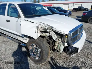 2006 Dodge Dakota SLT with VIN 1D7HW48N26S710819, listed as a IAAI auction lot 41691700 with 110,269 mi miles. Bid and sale history available at carsss.com. Image 6.
