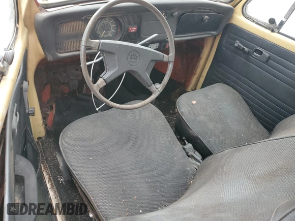 1972 Volkswagen Beetle with VIN 1122366114, listed as a Copart auction lot 88945345 with 240,018 mi miles and Clean Title. Bid and sale history available at DreamBid. Image 8.