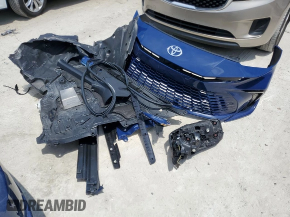 2025 Toyota Camry LE z VIN 4T1DAACK9SU000961, wystawiony jako Copart lot #58364245 z przebiegiem 11 465 mil mil oraz Szkoda całkowita • Salvage title. Historia ofert i sprzedaży dostępna na DreamBid. Obrazek 12.