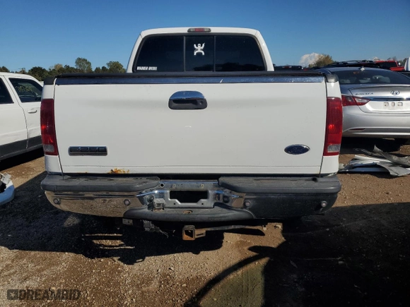 2006 Ford Super Duty F-250 XL with VIN 1FTSW21P16EC83843, listed as a Copart auction lot 72142244 with 204,182 mi miles and Salvage Title. Bid and sale history available at carsss.com. Image 6.