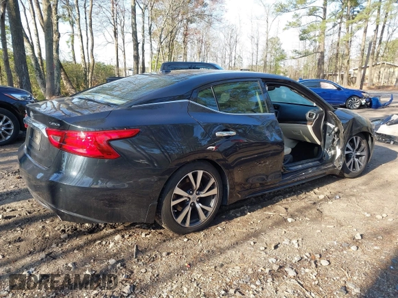 2017 Nissan Maxima SV z VIN 1N4AA6AP9HC399703, wystawiony jako IAAI lot #41858782 z przebiegiem 89 131 mil mil oraz . Historia ofert i sprzedaży dostępna na DreamBid. Obrazek 4.