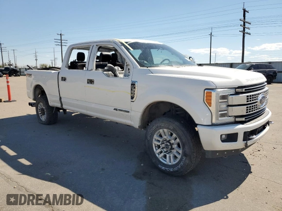 2019 Ford F-350 XL z VIN 1FT8W3BTXKEF62424, wystawiony jako Copart lot #54877605 z przebiegiem 212 716 mil mil oraz Szkoda całkowita • Salvage title. Historia ofert i sprzedaży dostępna na DreamBid. Obrazek 4.