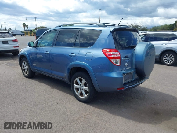 2010 Toyota RAV4 Limited с VIN JTMYK4DVXA5027222, выставлен на аукционе IAAI как лот 42057063 с пробегом 135 259 миль миль и . История ставок и продаж доступна на DreamBid. Изображение 3.