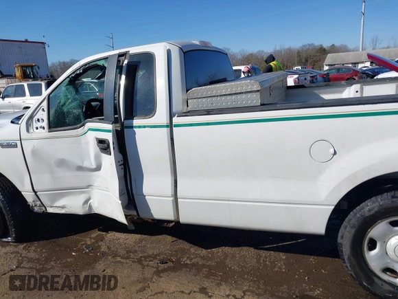 2006 Ford F-150 XL with VIN 1FTRF14W36NA60327, listed as a IAAI auction lot 41389877 with 1 mi miles. Bid and sale history available at carsss.com. Image 13.