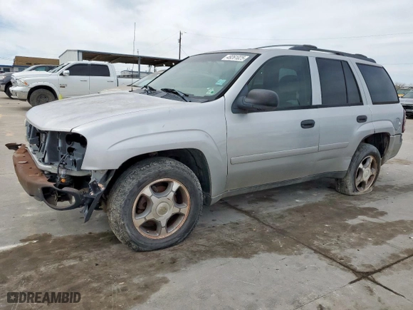 2008 Chevrolet TrailBlazer LT w/3LT with VIN 1GNDS13S682129558, listed as a Copart auction lot 49261025 with 0 mi miles and Clean Title. Bid and sale history available at carsss.com. Image 1.