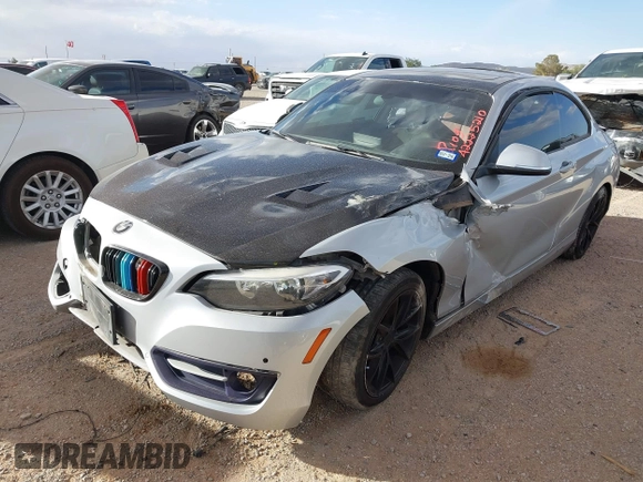 2016 BMW 2 Series 228i z VIN WBA1F9C50GV742083, wystawiony jako IAAI lot #42225210 z przebiegiem 92 716 mil mil oraz . Historia ofert i sprzedaży dostępna na DreamBid. Obrazek 16.