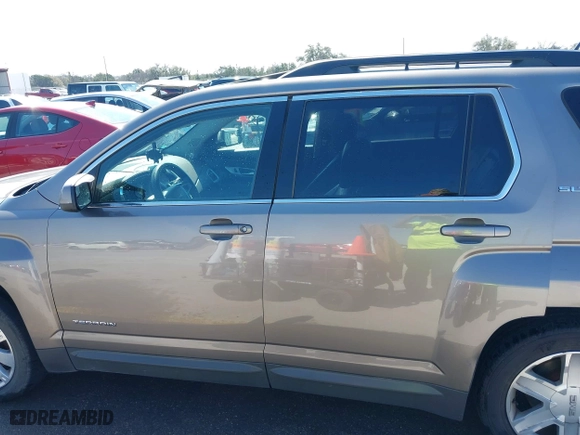 2012 GMC Terrain SLT-1 with VIN 2GKALUEK8C6168207, listed as a IAAI auction lot 41789296 with 324,201 mi miles. Bid and sale history available at carsss.com. Image 14.