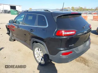 2016 Jeep Cherokee Latitude with VIN 1C4PJMCB2GW301117, listed as a IAAI auction lot 40647017 with 56,348 mi miles and . Bid and sale history available at DreamBid. Image 3.