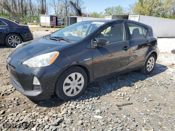 2014 Toyota Prius c One with VIN JTDKDTB39E1562504, listed as a Copart auction lot 52150365 with 195,052 mi miles and Salvage Title. Bid and sale history available at carsss.com. Image 1.