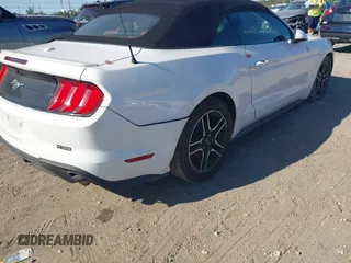 2019 Ford Mustang EcoBoost z VIN 1FATP8UH8K5162526, wystawiony jako IAAI lot #41846704 z przebiegiem 84 527 mil mil oraz . Historia ofert i sprzedaży dostępna na DreamBid. Obrazek 20.