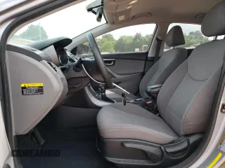 2016 Hyundai Elantra SE с VIN KMHDH4AE6GU493032, выставлен на аукционе Copart как лот 54873325 с пробегом 121 567 миль миль и Списание • Salvage title. История ставок и продаж доступна на DreamBid. Изображение 7.