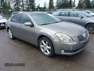 2004 Nissan Maxima SE with VIN 1N4BA41E24C811851, listed as a IAAI auction lot 41892042 with 133,249 mi miles. Bid and sale history available at carsss.com. Image 1.