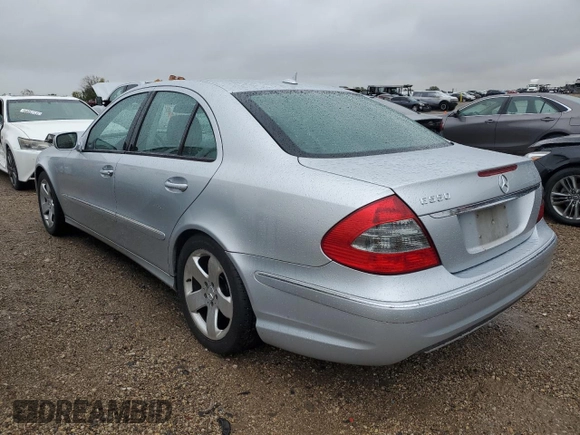 2007 Mercedes-Benz E 550 with VIN WDBUF72X77B059322, listed as a Copart auction lot 72271754 with 149,204 mi miles and Salvage Title. Bid and sale history available at DreamBid. Image 2.
