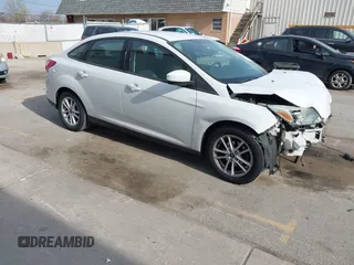 2012 Ford Focus SE с VIN 1FAHP3F27CL450620, выставлен на аукционе IAAI как лот 42059526 с пробегом 165 401 миль миль и . История ставок и продаж доступна на DreamBid. Изображение 1.