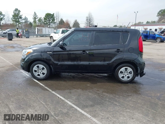 2013 Kia Soul with VIN KNDJT2A53D7621358, listed as a IAAI auction lot 41800278 with 89,452 mi miles. Bid and sale history available at carsss.com. Image 14.