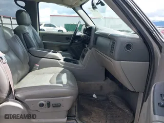 2006 Chevrolet Suburban LT with VIN 1GNFK16Z56J108351, listed as a IAAI auction lot 41982407 with 315,803 mi miles. Bid and sale history available at carsss.com. Image 5.