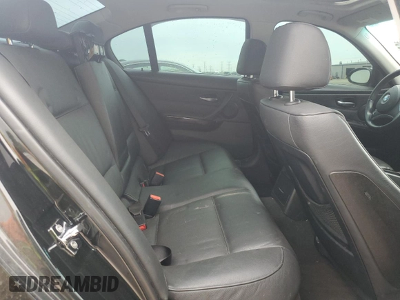 2007 BMW 3 Series 335i z VIN WBAVB73557PA85368, wystawiony jako Copart lot #58534205 z przebiegiem Nie podano mil oraz Szkoda całkowita • Salvage title. Historia ofert i sprzedaży dostępna na DreamBid. Obrazek 10.