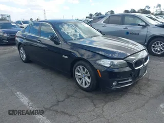 2016 BMW 5 Series 528i z VIN WBA5A5C55GD529595, wystawiony jako IAAI lot #41545556 z przebiegiem 187 578 mil mil oraz . Historia ofert i sprzedaży dostępna na DreamBid. Obrazek 1.