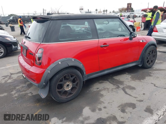 2005 MINI Hardtop S with VIN WMWRE33575TL12045, listed as a IAAI auction lot 42110930 with 192,964 mi miles and . Bid and sale history available at DreamBid. Image 4.