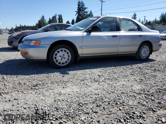 1996 Honda Accord EX with VIN 1HGCD5668TA091433, listed as a Copart auction lot 59375654 with 317,499 mi miles and Clean Title. Bid and sale history available at DreamBid. Image 1.