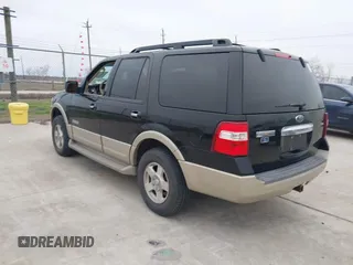 2008 Ford Expedition Eddie Bauer z VIN 1FMFU17528LA33268, wystawiony jako IAAI lot #41583338 z przebiegiem 183 191 mil mil oraz . Historia ofert i sprzedaży dostępna na DreamBid. Obrazek 3.