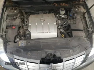 2008 Cadillac DTS 1SA z VIN 1G6KD57Y78U107110, wystawiony jako Copart lot #53548915 z przebiegiem 66 065 mil mil oraz Tytuł czysty. Historia ofert i sprzedaży dostępna na DreamBid. Obrazek 11.