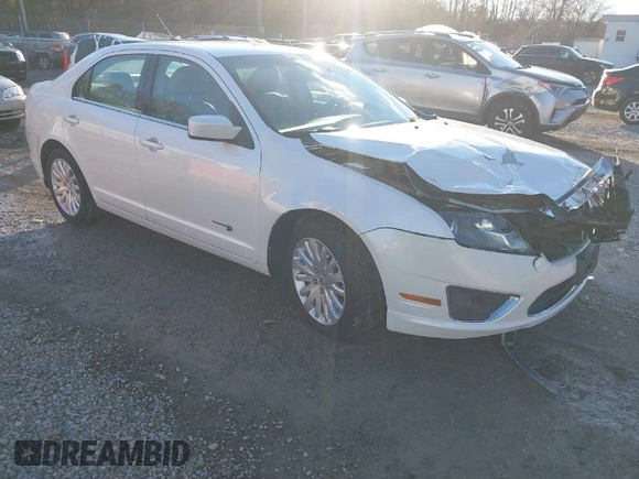 2010 Ford Fusion Hybrid with VIN 3FADP0L34AR287532, listed as a IAAI auction lot 40817732 with 161,351 mi miles. Bid and sale history available at carsss.com. Image 1.