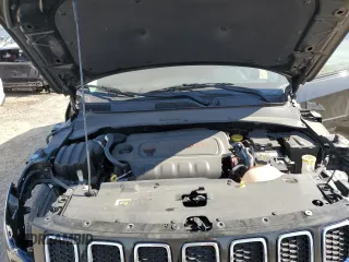 2018 Jeep Compass Altitude z VIN 3C4NJDBB9JT361305, wystawiony jako Copart lot #50126355 z przebiegiem 49 810 mil mil oraz Szkoda całkowita • Salvage title. Historia ofert i sprzedaży dostępna na DreamBid. Obrazek 12.