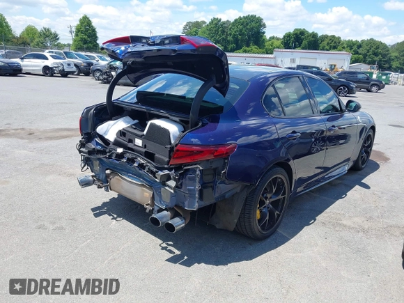 2020 Alfa Romeo Giulia Quadrifoglio with VIN ZARFAMEV7L7632532, listed as a IAAI auction lot 42191025 with 31,703 mi miles and . Bid and sale history available at DreamBid. Image 4.
